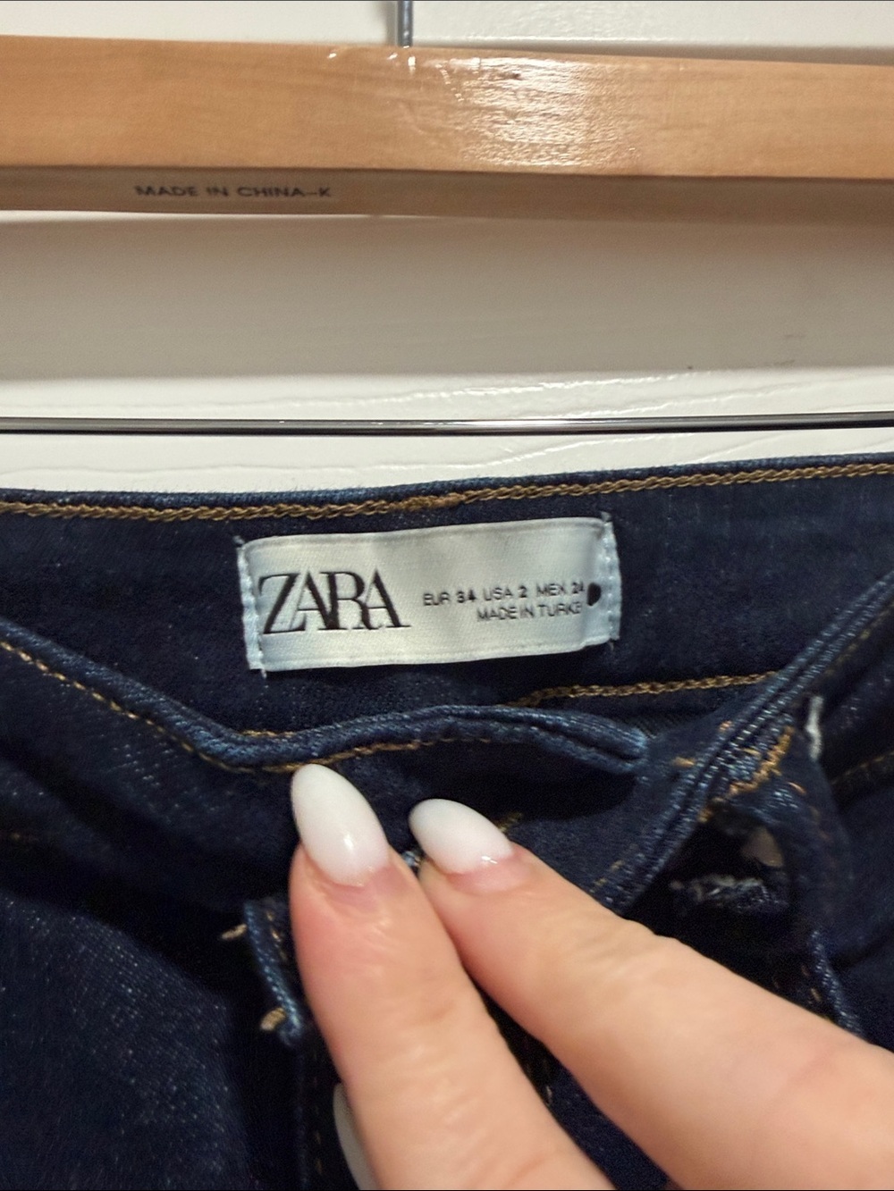 Zara Dark Wash High-Rise Flared Jeans Size‎ 2 - Picture 5 of 6